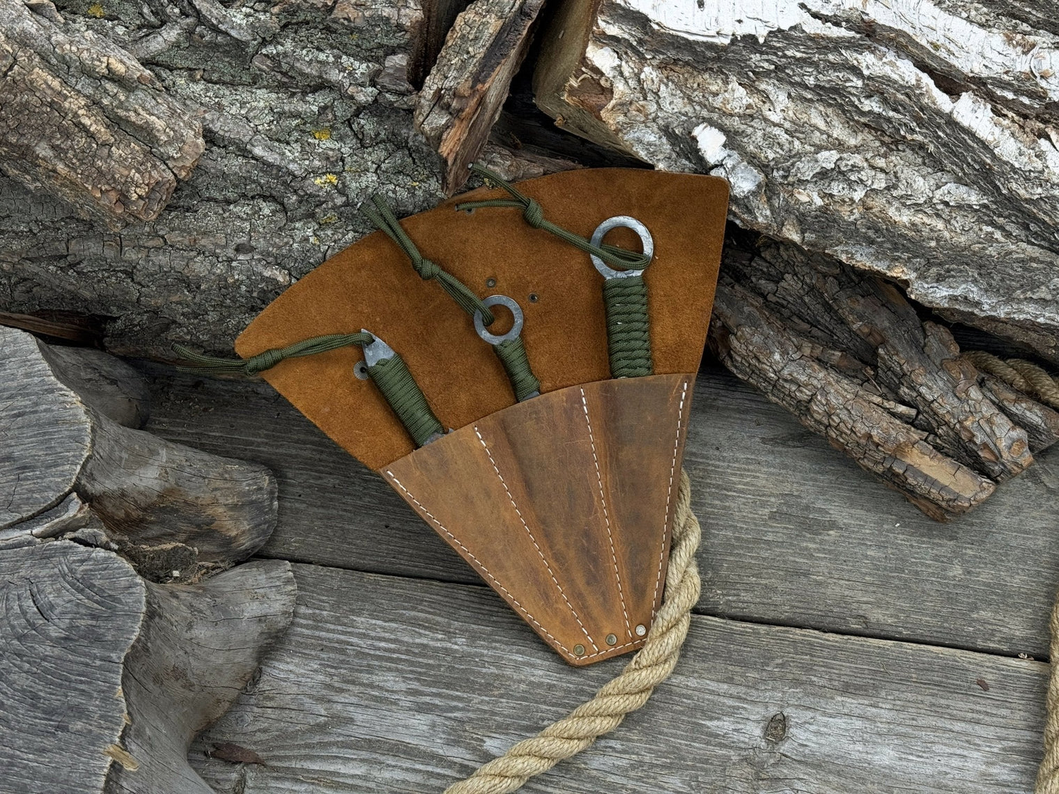 3-Piece Throwing Knife Set with Leather Roll