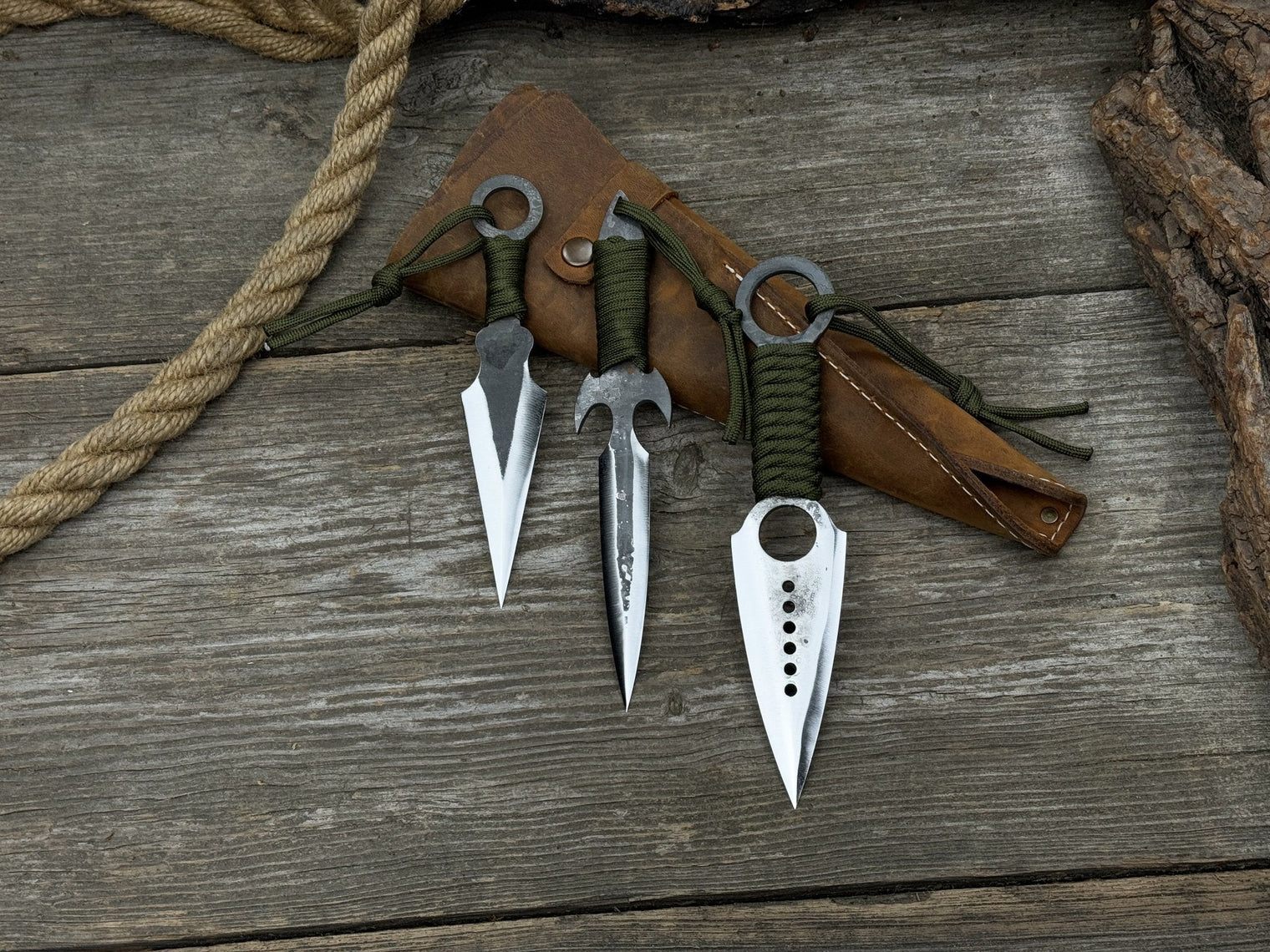3-Piece Throwing Knife Set with Leather Roll