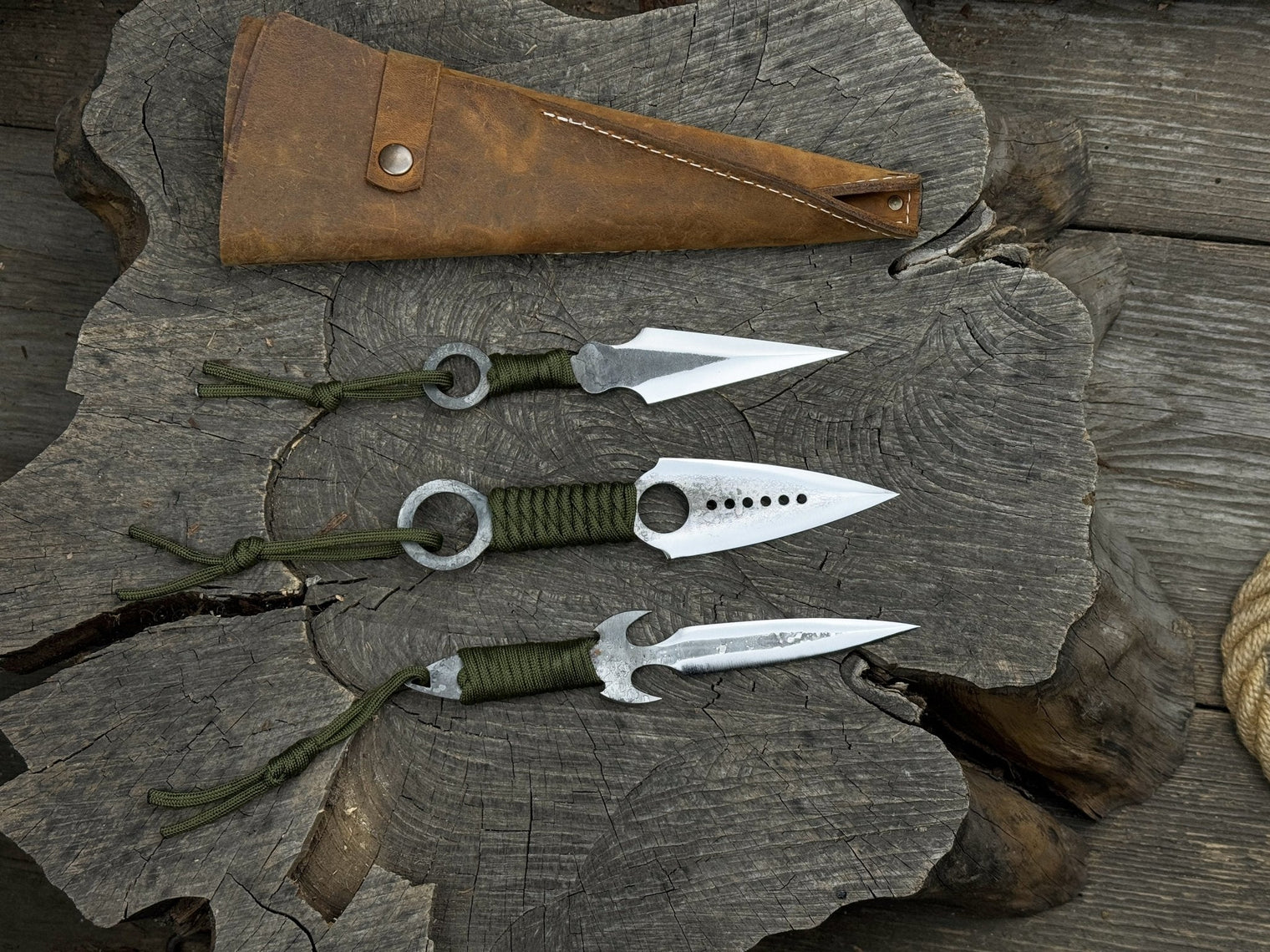 3-Piece Throwing Knife Set with Leather Roll