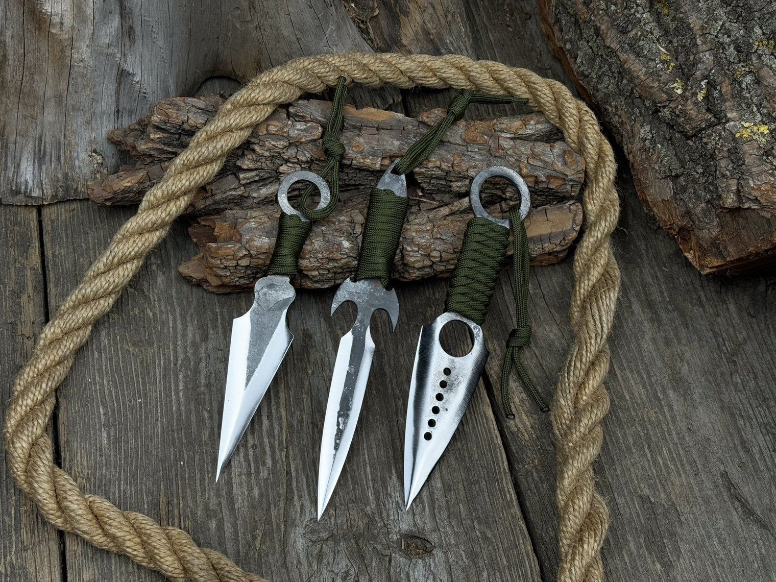 3-Piece Throwing Knife Set with Leather Roll