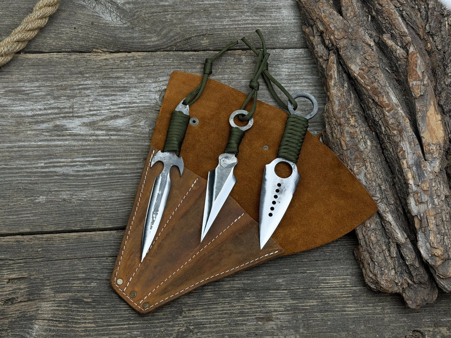3-Piece Throwing Knife Set with Leather Roll