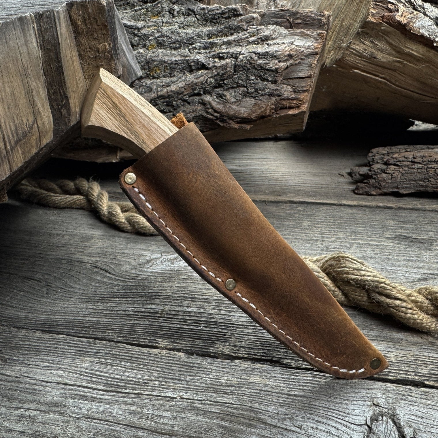 Detail Wood Carving Knife with Leather Sheath, Blade 5 cm (1.97 inches)