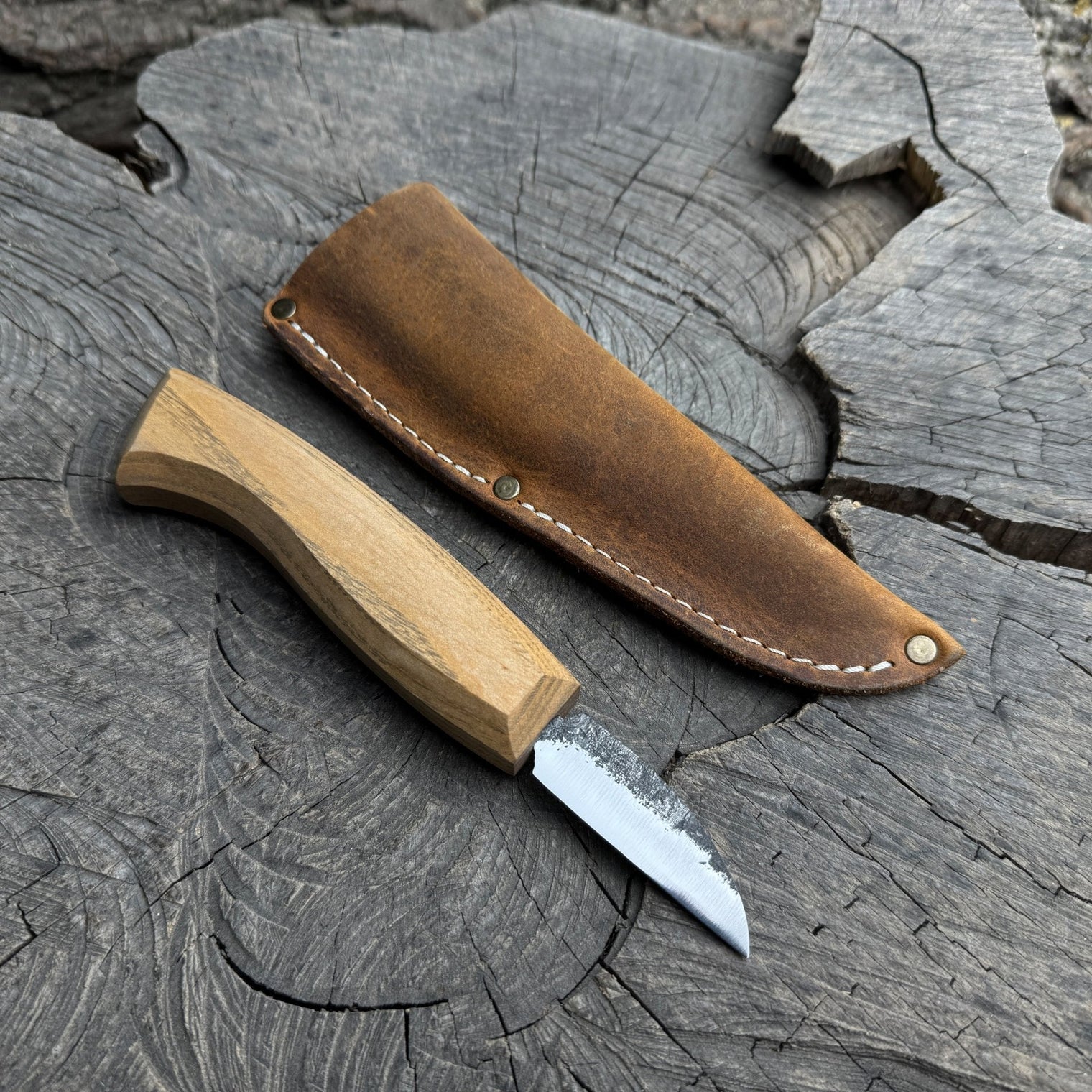 Detail Wood Carving Knife with Leather Sheath, Blade 5 cm (1.97 inches)