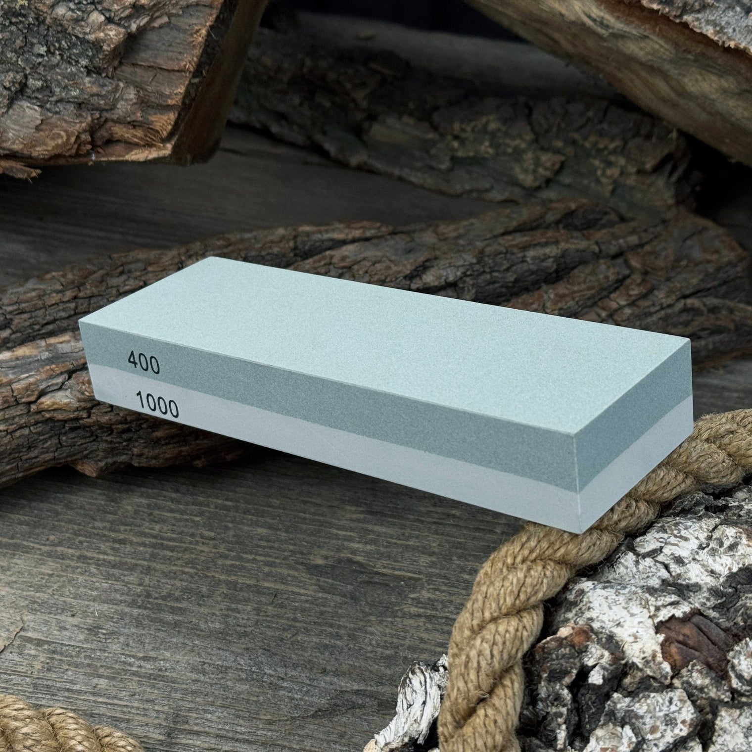 Double-Sided Sharpening Stone with Optional Wooden Stand – Grit #400 / #1000