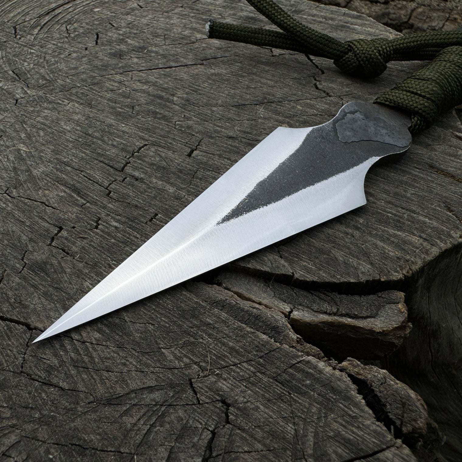 Hand-Forged Throwing Knife with Leather Belt Sheath, 16 cm (6.3 inches)