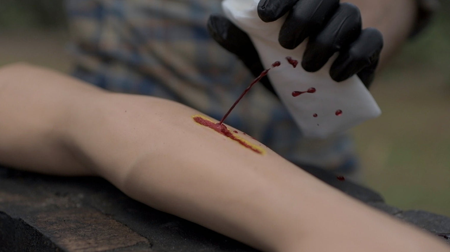 Wilderness Medical Training Film with Joshua Enyart – First Aid Skills for Remote Emergencies (Streaming)