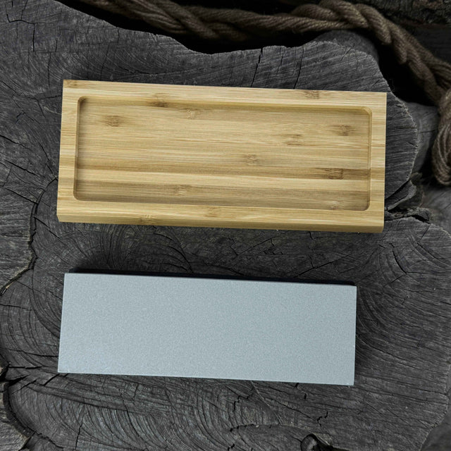 Double-Sided Sharpening Stone with Optional Wooden Stand – Grit #400 / #1000