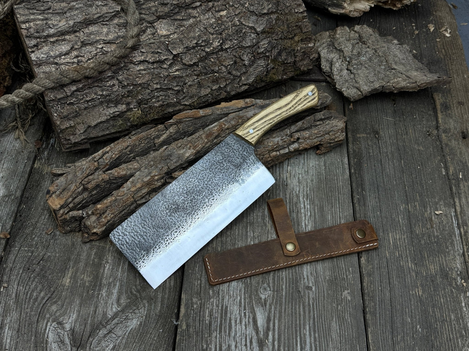 Hand-Forged Bushcraft Knife, 20.5 cm (8.07 inches)