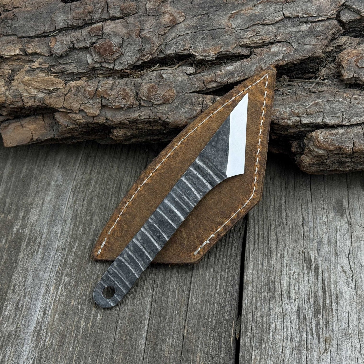 Hand-Forged Kiridashi Knife, 14 cm (5.51 inches) with Leather Sheath
